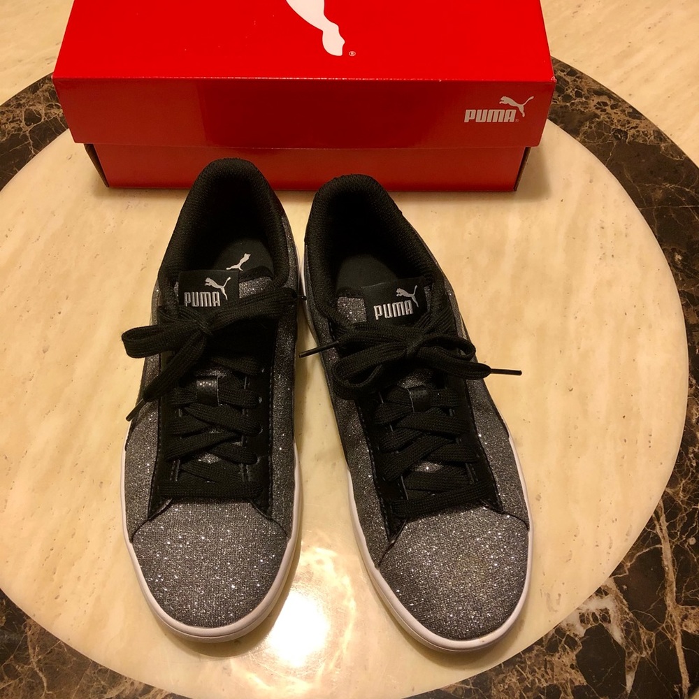 Like New Puma Bling Bling Sparking Sneakers Size 7/7.5
